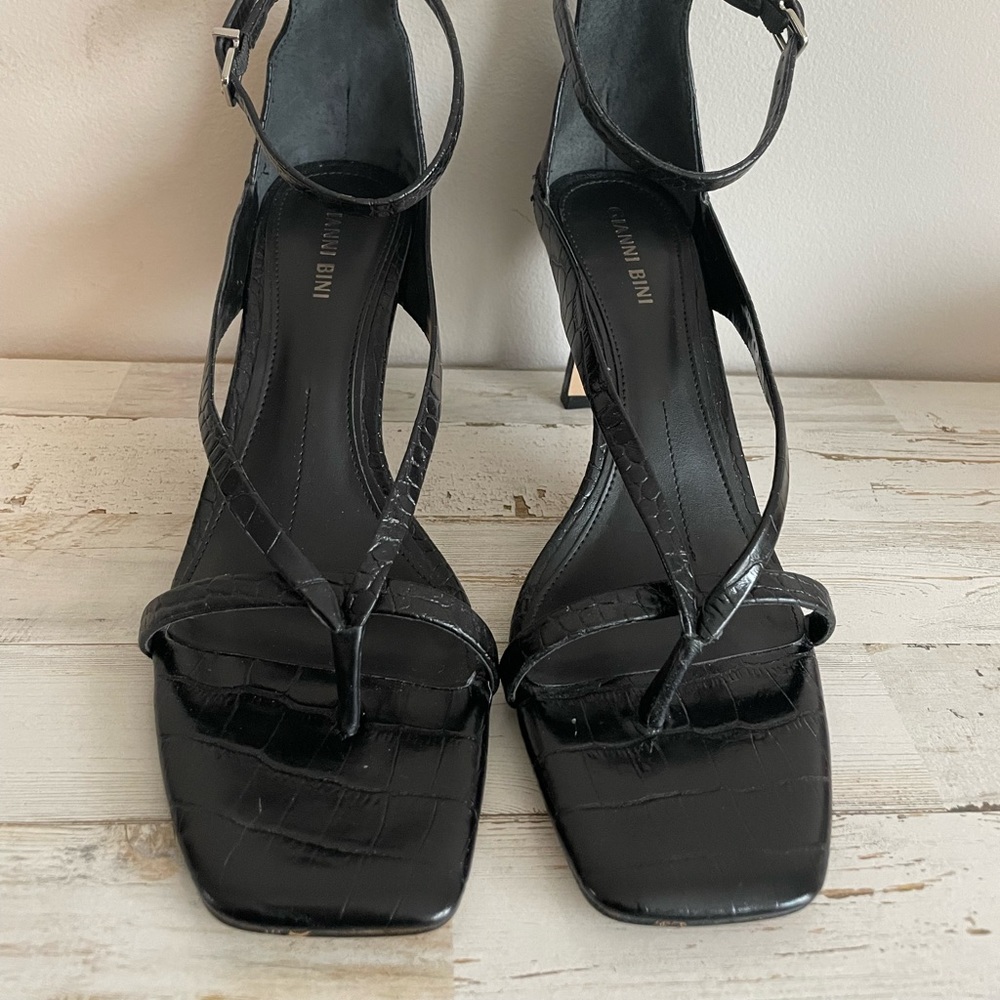 Gianni Bini High Heels